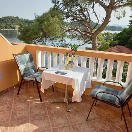 Vinko Mljet- One-bedroom With Terrace A4 *