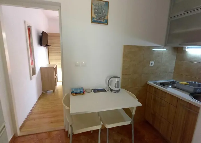 Vinko Mljet- One-bedroom With Terrace A4 Собра